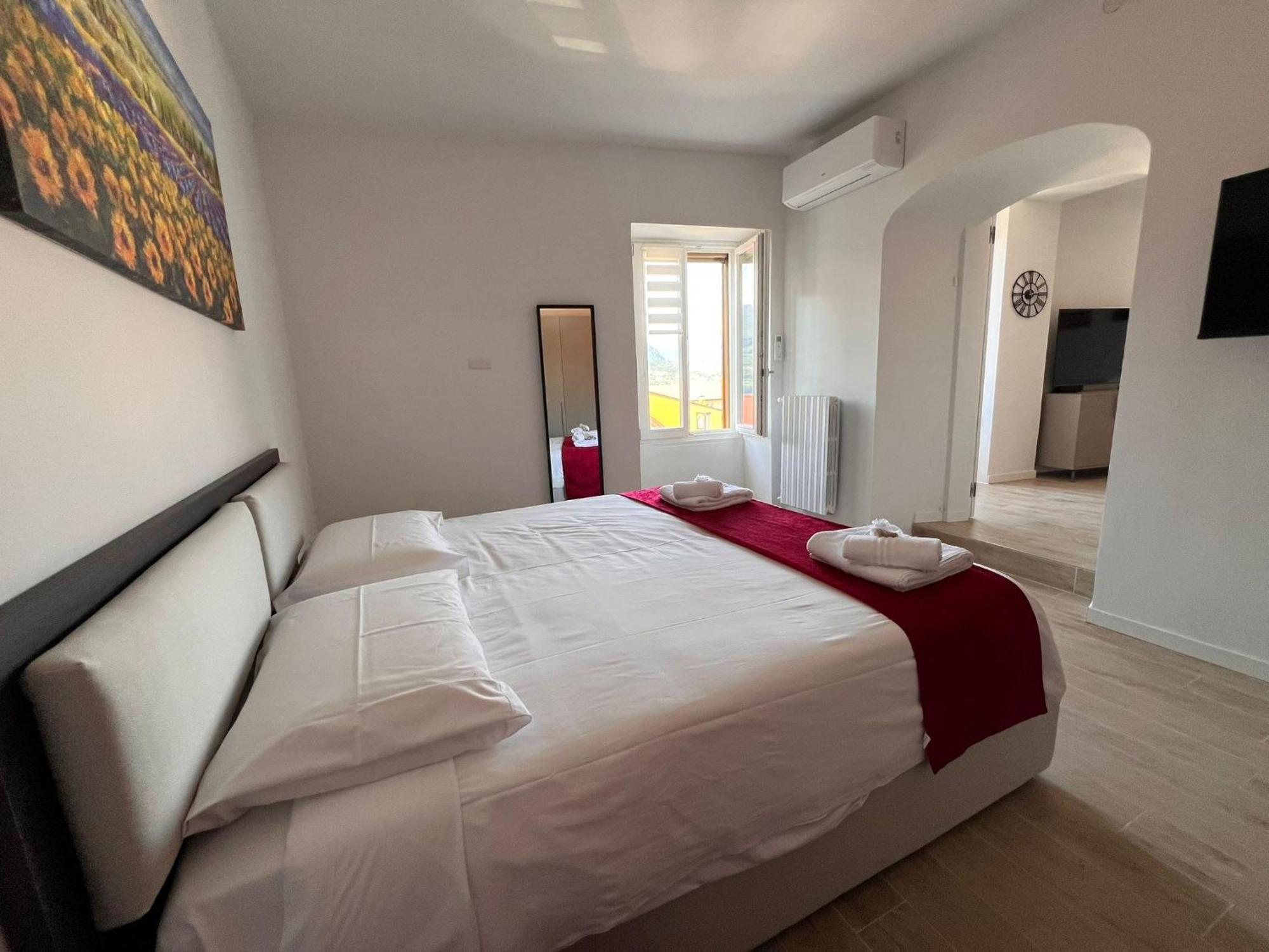 La Finestra Sul Garda Dreaming Holidays San Felice del Benaco Exteriör bild